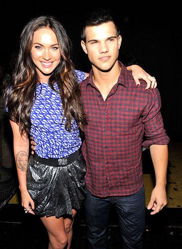 Actors Megan Fox and Taylor Lautner attend the 2010 Teen Choice Awards at Gibson Amphitheatre in Universal City, California