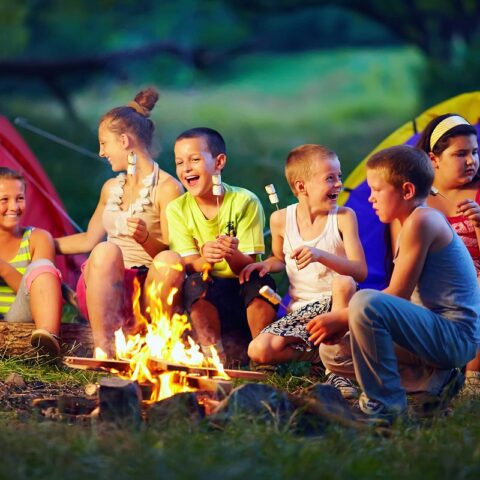 7 Reasons Your Kids Should Go to Summer Camp