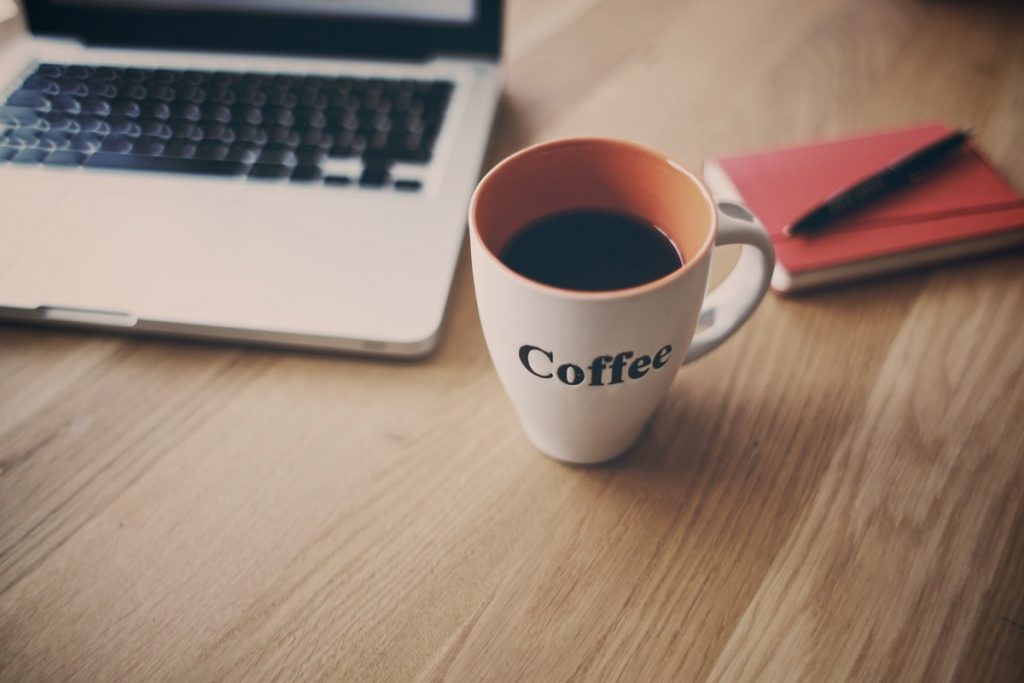 4 Tips on Using Logo Coffee Mugs to Promote Business