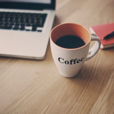 4 Tips on Using Logo Coffee Mugs to Promote Business