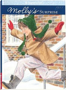 Mollys Surprise: A Christmas Story by Valerie Tripp