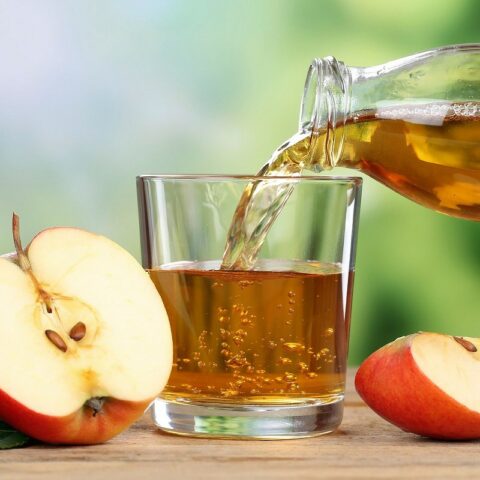 6 Health Benefits of Drinking Apple Juice