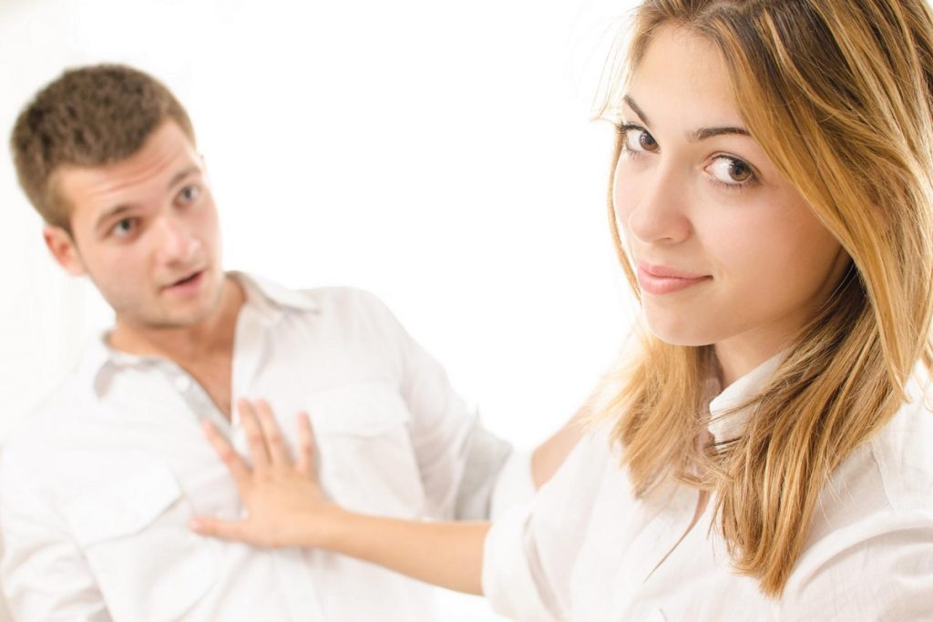 7 Polite Ways to Say No to a Guy Who Asks You Out