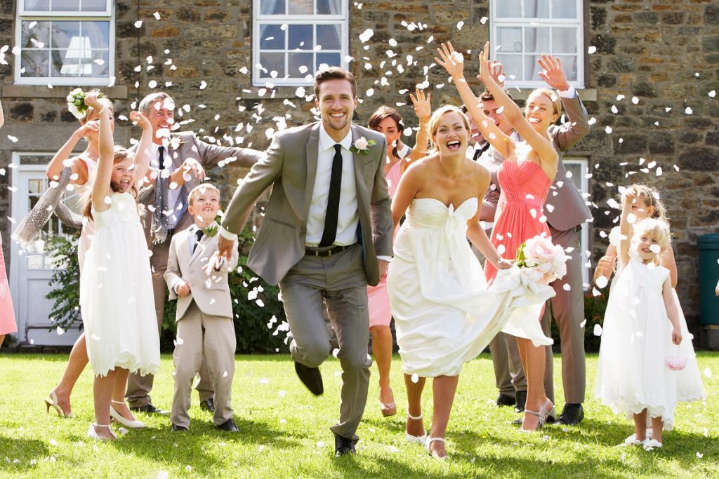 7 Tips and Tricks on Saving Money on Your Wedding