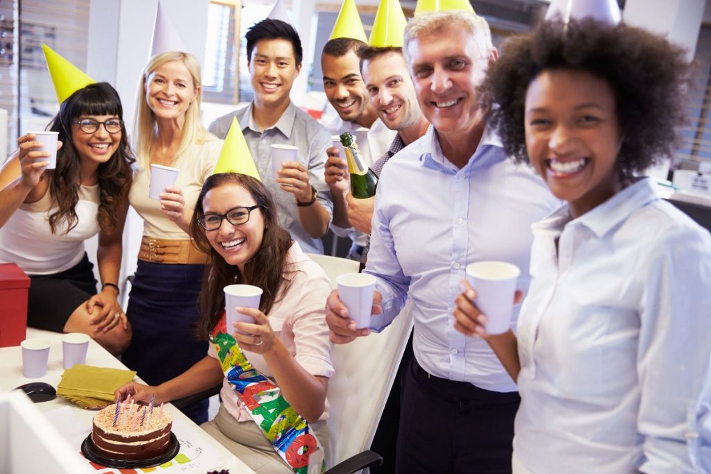 6 Creative Ways to Celebrate Your Boss’s Birthday