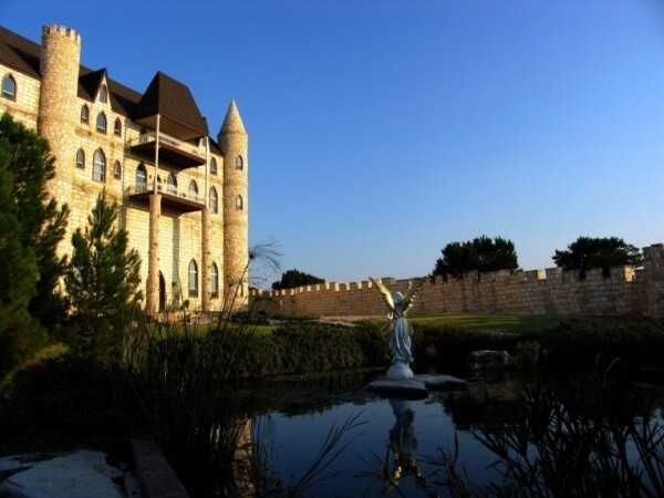 Falkenstein Castle, USA