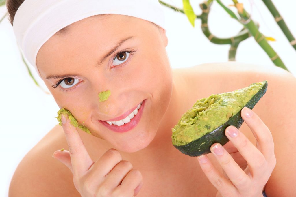 7 Amazing Homemade Face Masks for Dry Skin