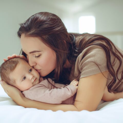 8 Great Ways to Help a New Mom