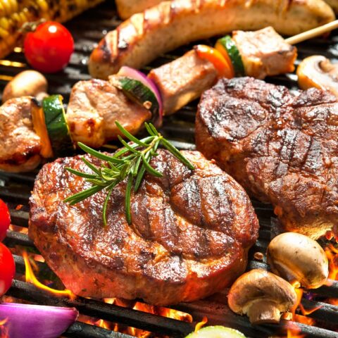 8 Ways to Eat Healthy at a BBQ