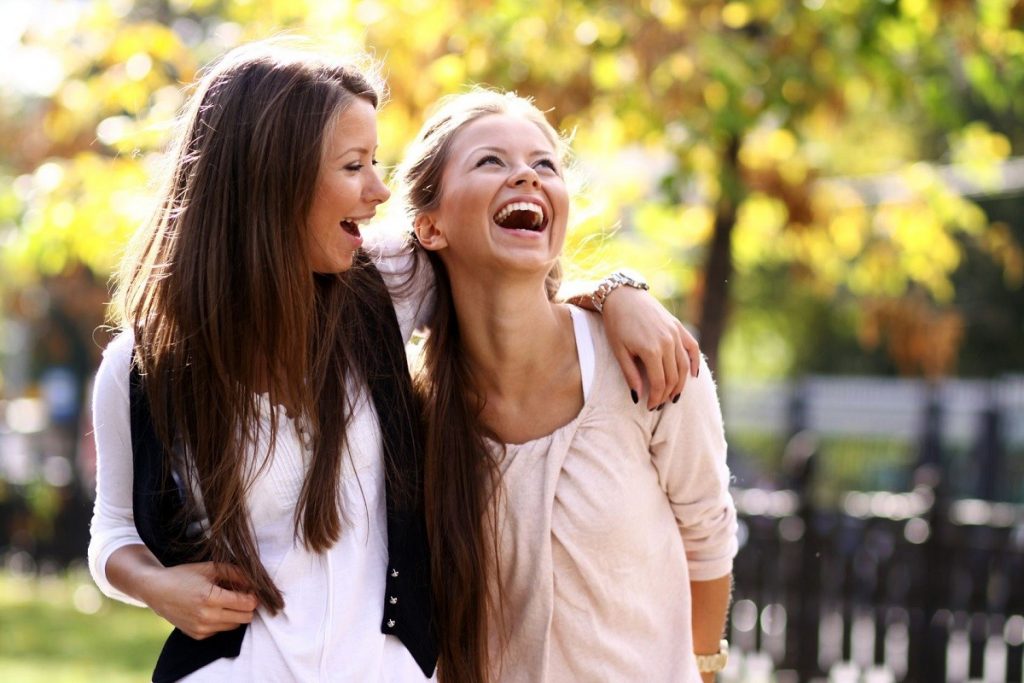 7 Helpful Ways to Deal with a Know-It-All Friend