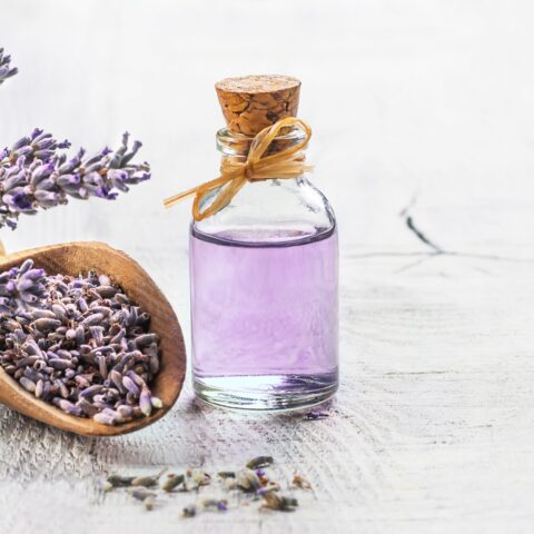 11 Incredible Benefits of Lavender Essential Oil