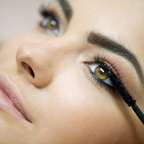 5 Reasons Why Your Mascara Clumps