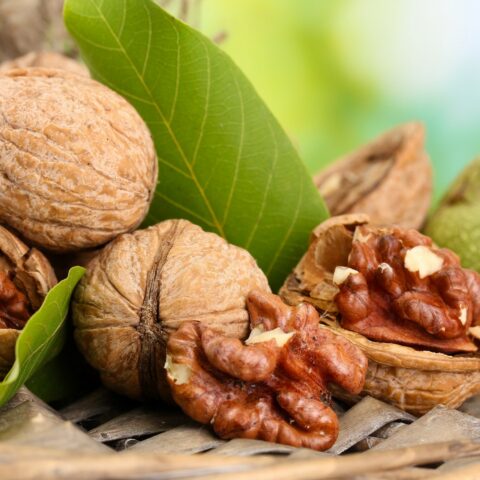 6 Incredible Health Benefits of Walnuts