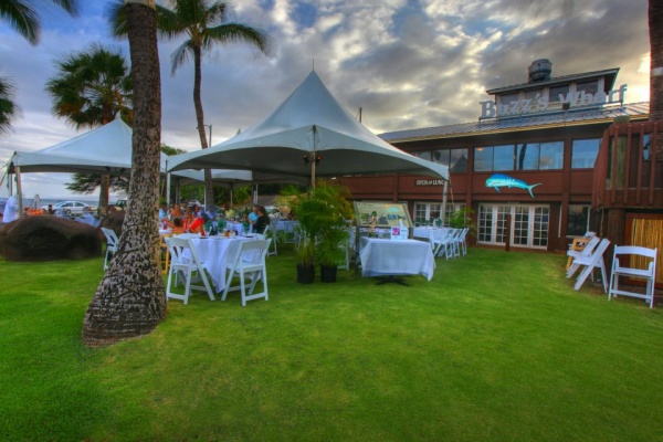 Best Restaurants on Maui Buzz's Wharf