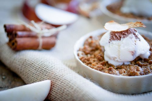 Skillet-baked pear-and-apple crisp