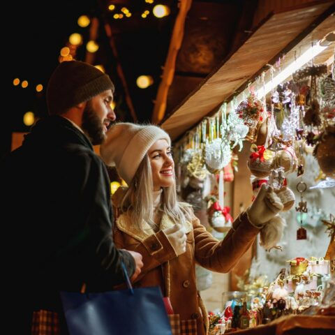 11 Tips for Saving Money This Holiday Season