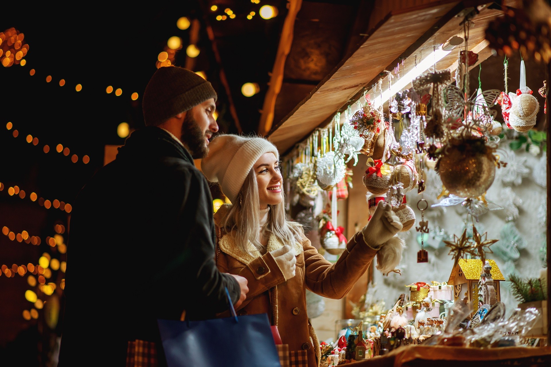 11 Tips for Saving Money This Holiday Season