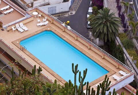 Best Rooftop Pools around the World