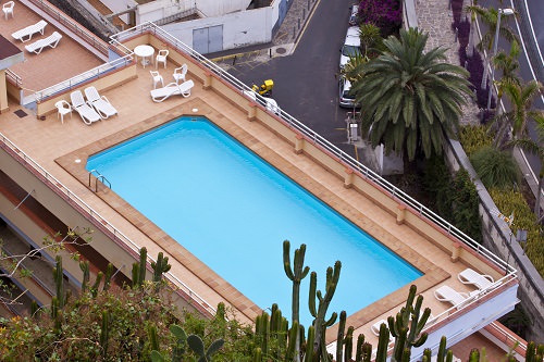 Best Rooftop Pools around the World