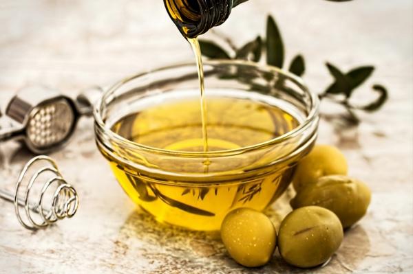 Foods That Help Fight Cellulite Olive Oil