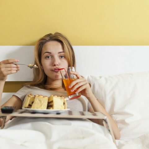 15 Worst Foods to Eat Before Bedtime