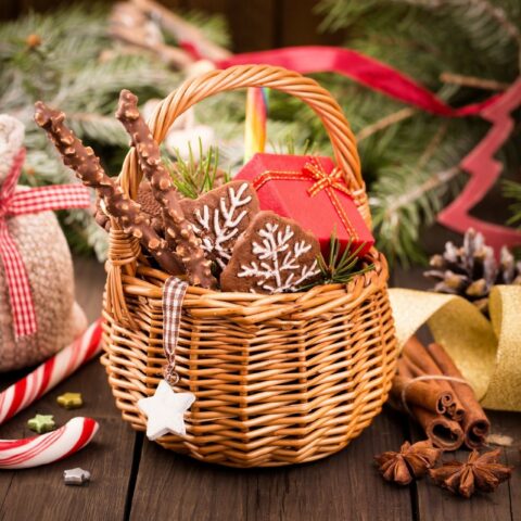 7 Great Things to Add to Your Christmas Gift Basket