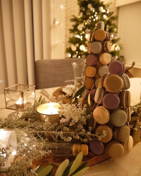 Celebrate Christmas with Kids Decorating dinner table