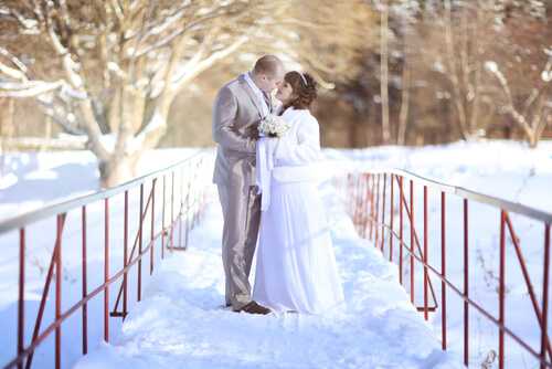 A white Christmas wedding