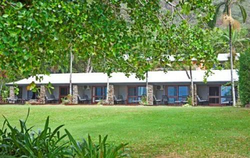 Turtle Cove Beach Resort Cairns