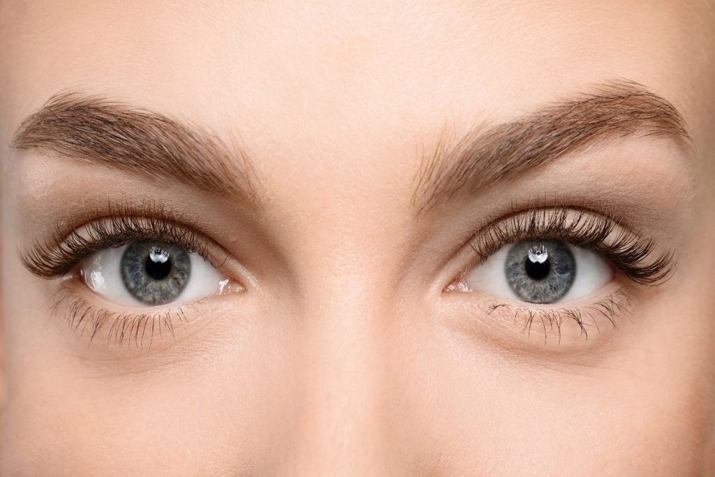 10 Ways to Protect Your Eyelashes from Damage