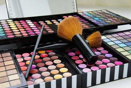 You use multiple colors to create the perfect look