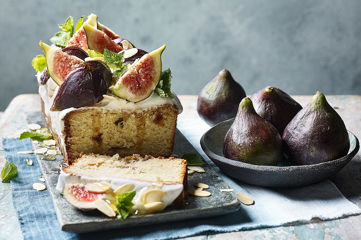 Fig polenta cake