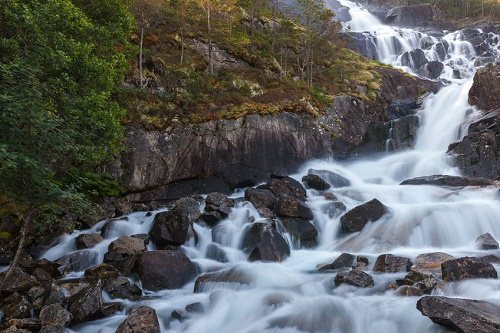 Langfoss falls