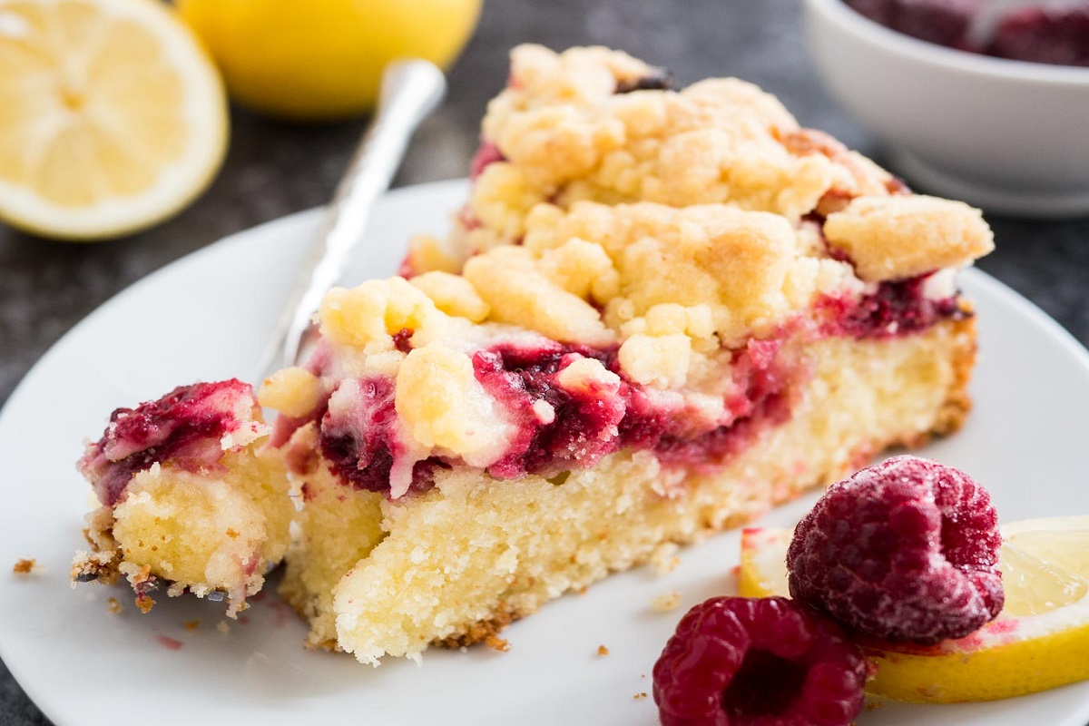 Lemon raspberry cake