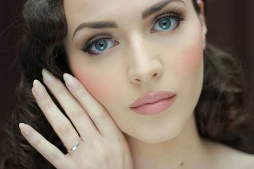 Matching Makeup Tones With Your Hair Color