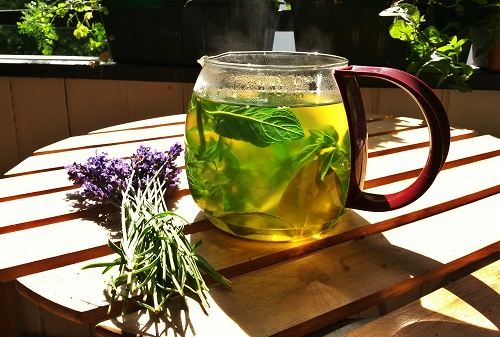 Mint and lavender tea