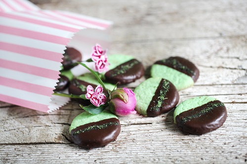 Minty chocolate chip cookies