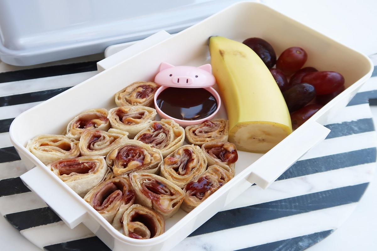 Peanut Butter and Jelly Sushi Rolls