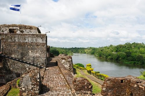 Visit the two Leóns