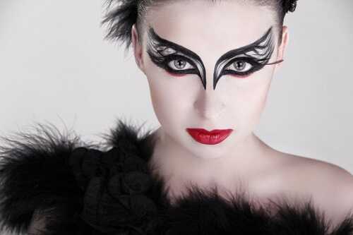 Black Swan Halloween Makeup