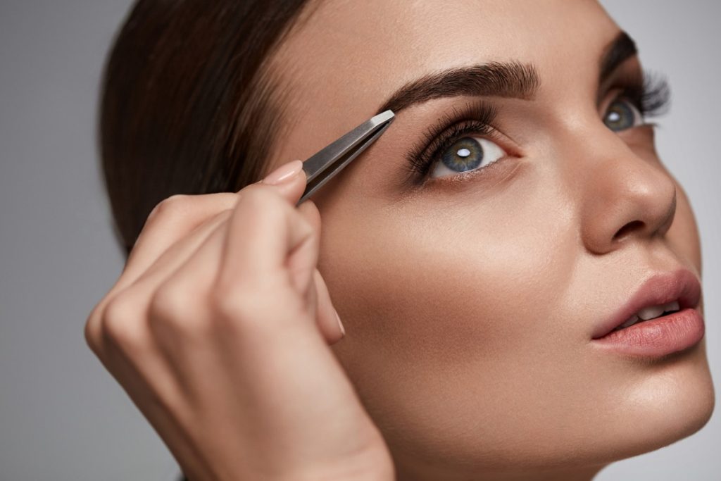 10 Must-Know Tips for Grooming Your Eyebrows