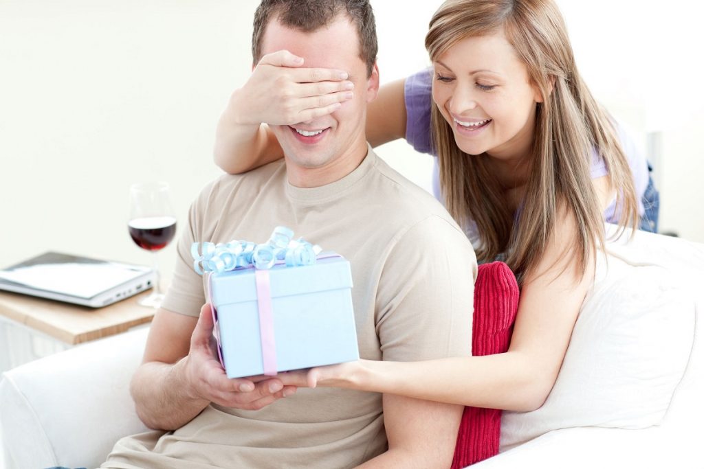 10 Last-Minute Valentine’s Day Gifts Your Husband Will Love