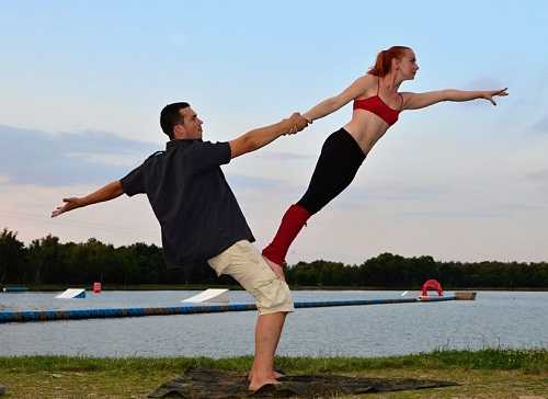 Acro Yoga