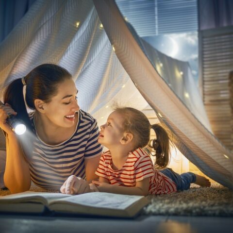 7 Benefits of Reading Bedtime Stories to Your Child