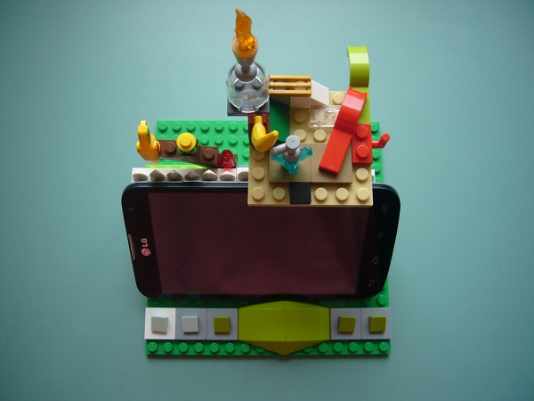 Lego Smartphone Holder