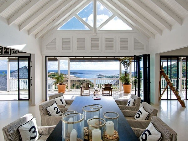 Meg Ryan's rustic beach home in Martha's Vineyard