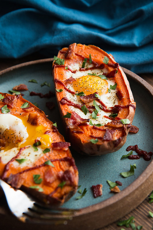 Baked Sweet Potato and Egg Breakfast Boats