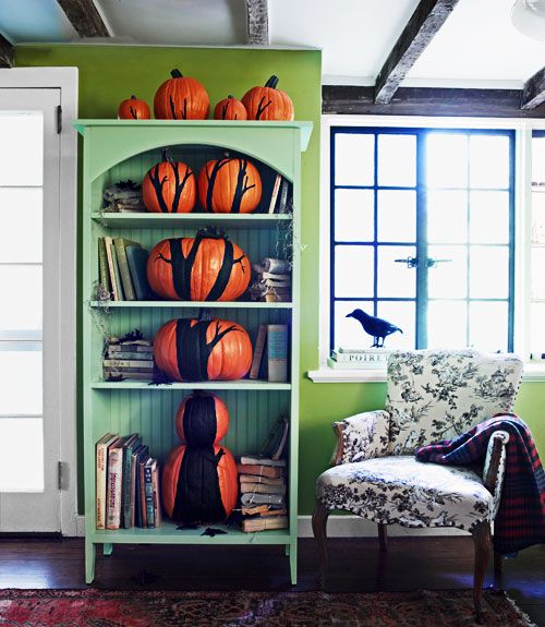 create-a-pumpkin-bookshelf-tree