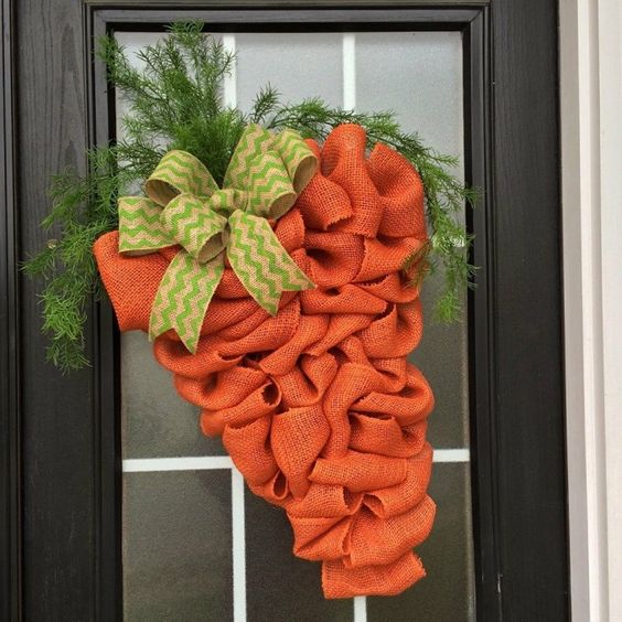 Burlap Carrot Wreath