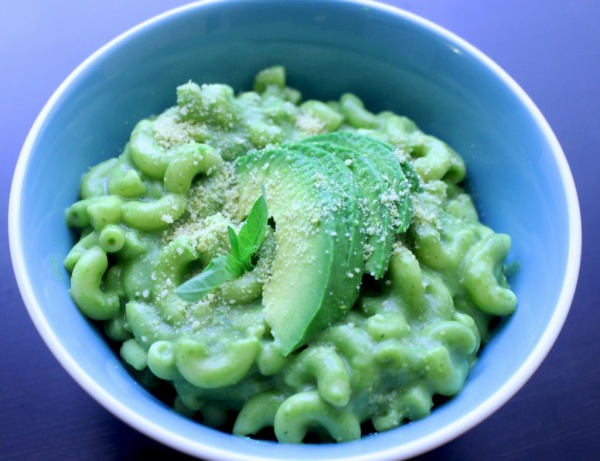 Creamy Vegan Avocado Mac and Cheese